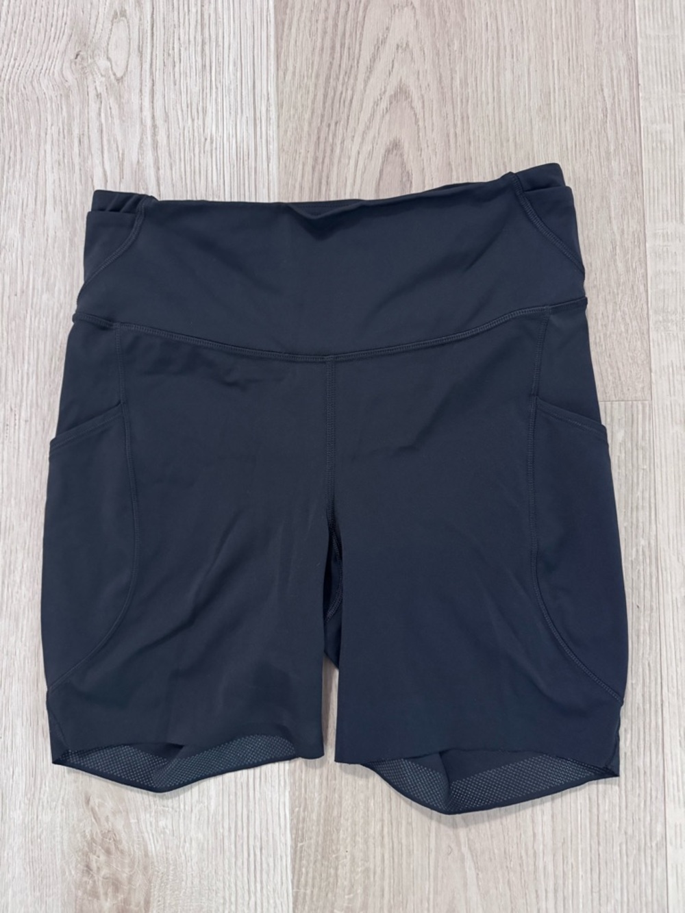 Lululemon Black High-Waist Women's Bike Shorts 6” inseam